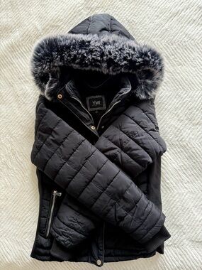 YMI Black Quilted Jacket with Faux Fur Trim Hood